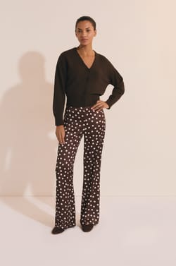 Pantalon droit satin&eacute; &agrave; pois;${refinementColor}