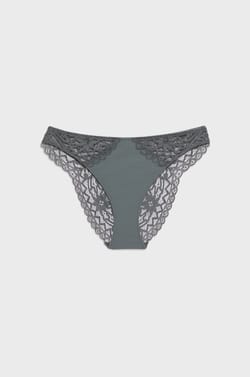 Culotte en dentelle;${refinementColor}