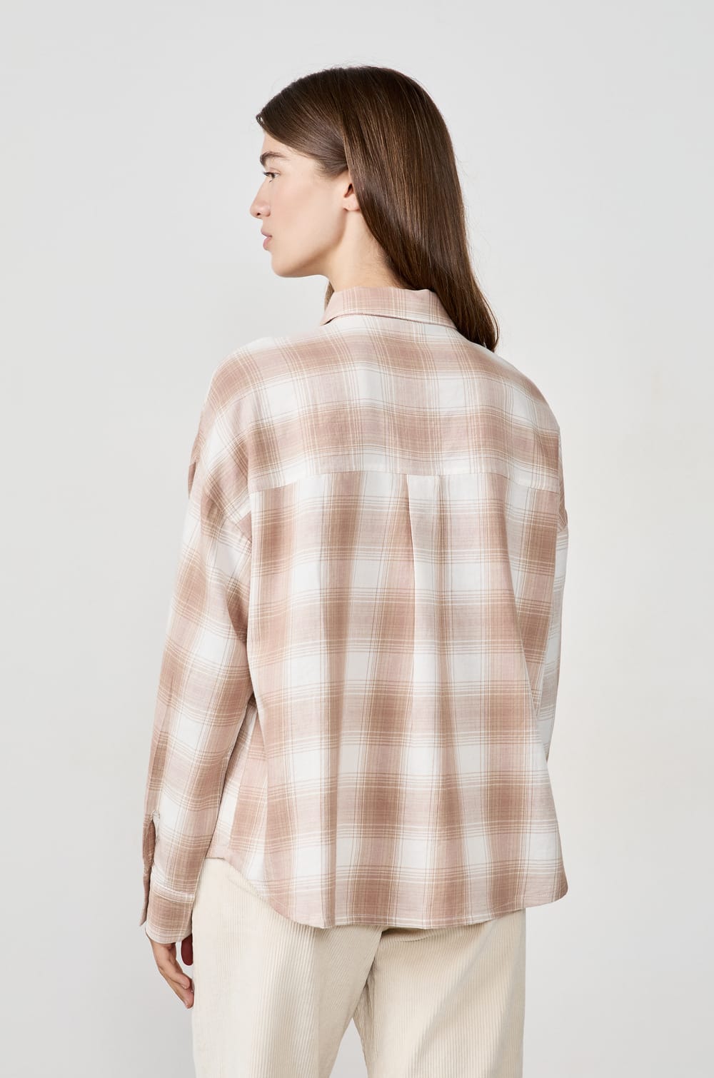Checkered Shirt;${refinementColor}
