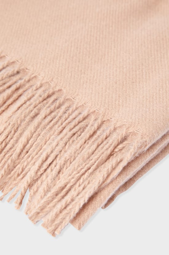 Echarpe à motifs avec franges;${refinementColor}