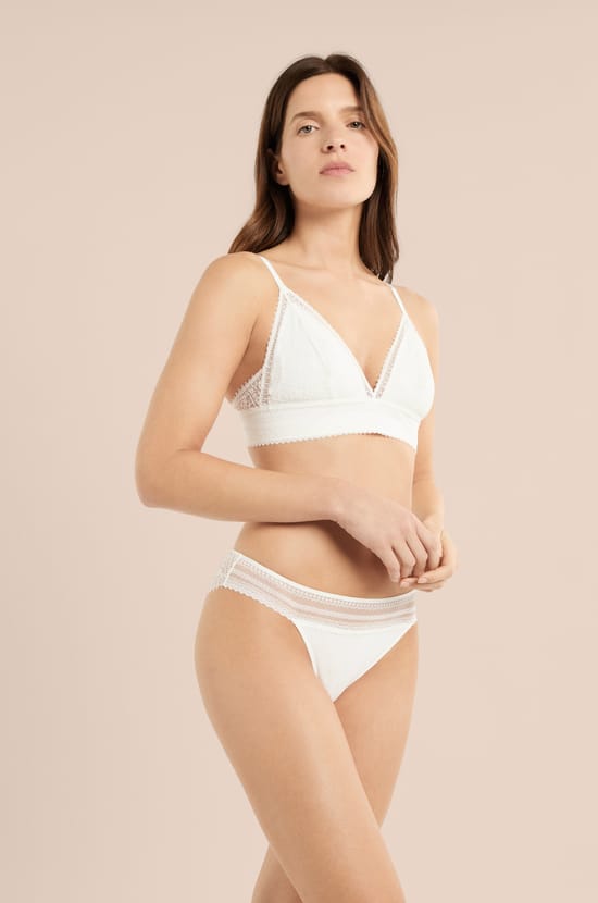 Culotte en dentelle et microfibre sans teinture;${refinementColor}