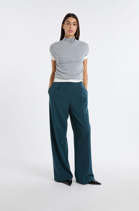 Pull sans manches col montant;${refinementColor}