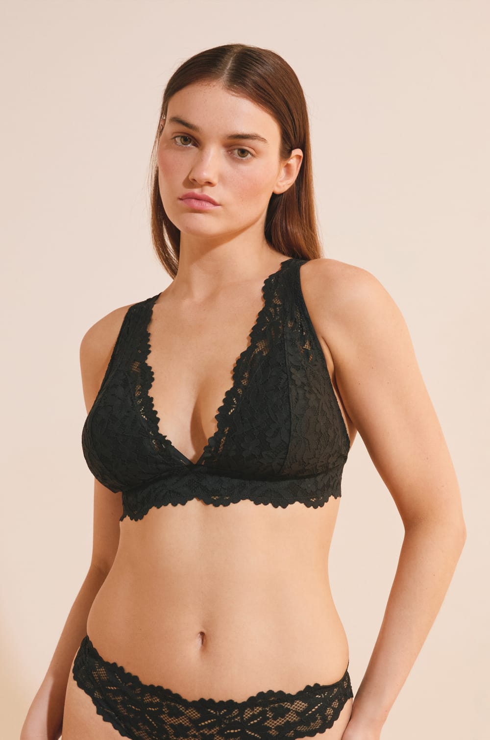 Bra N.8 - The Wireless Triangle;${refinementColor}