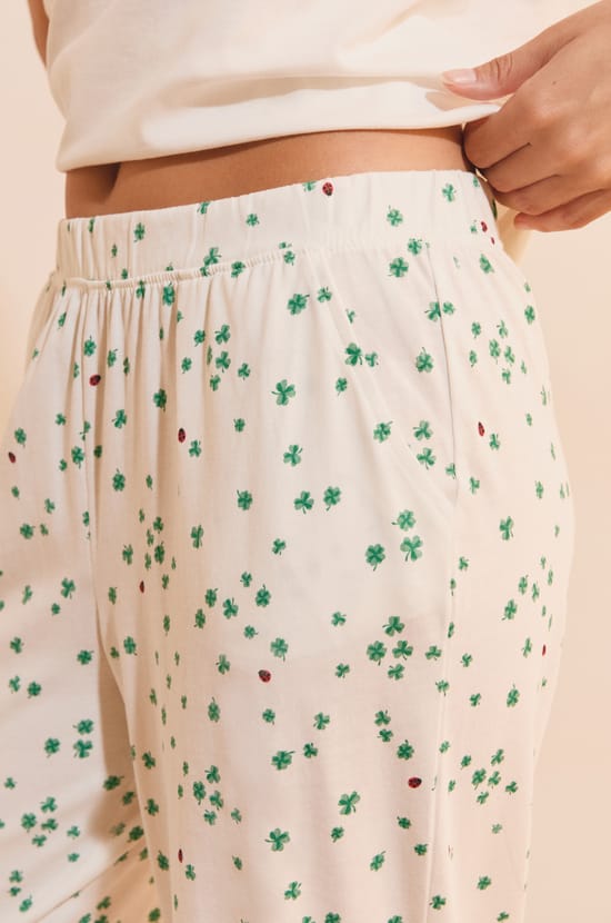 Ensemble de pyjama 2 pi&egrave;ces avec motifs tr&egrave;fle en coton;${refinementColor}