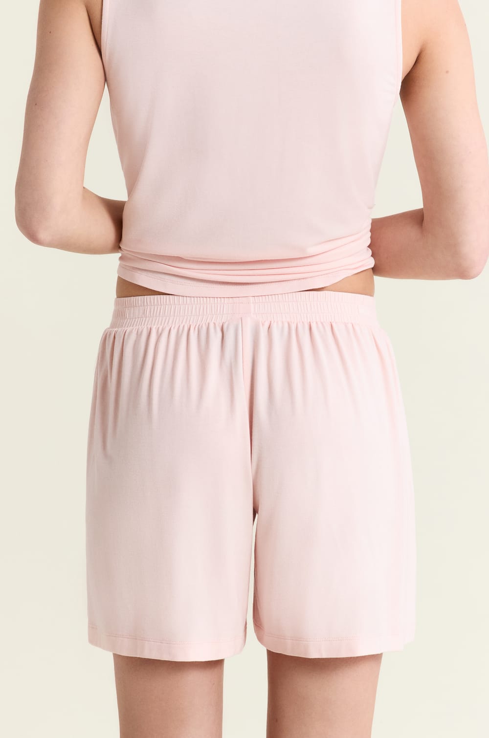 Pantal&oacute;n corto de pijama liso de modal;${refinementColor}