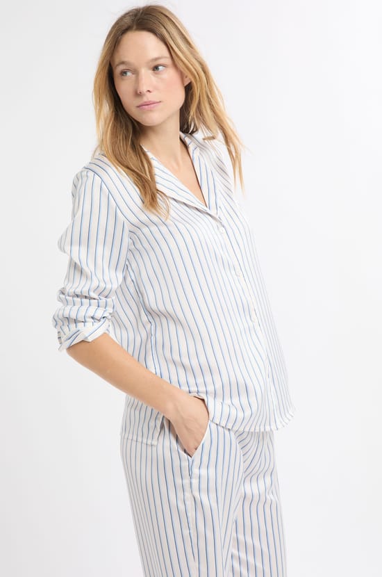 Chemise de pyjama à rayures en satin;${refinementColor}
