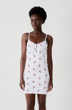 Nuisette courte à fines bretelles en pointelle motifs fleurs;${refinementColor}