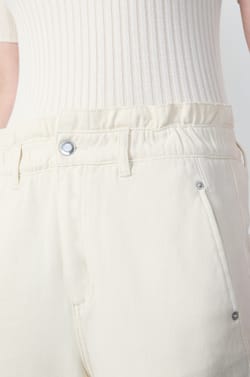 Carrot-cut trousers;${refinementColor}