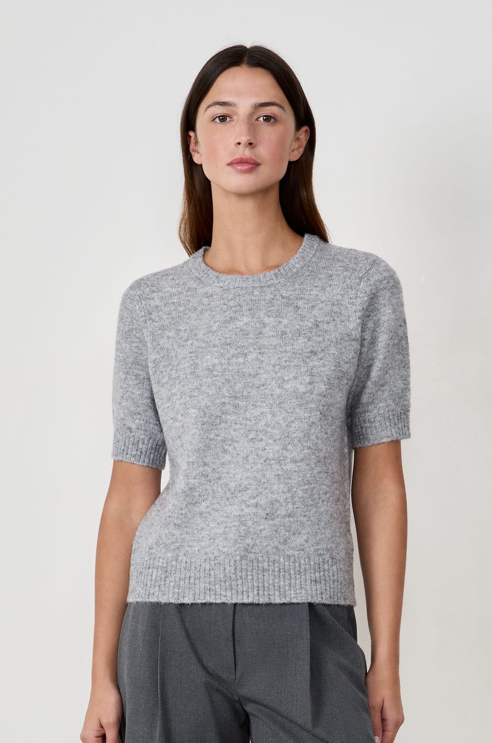 Pull manches courtes;${refinementColor}