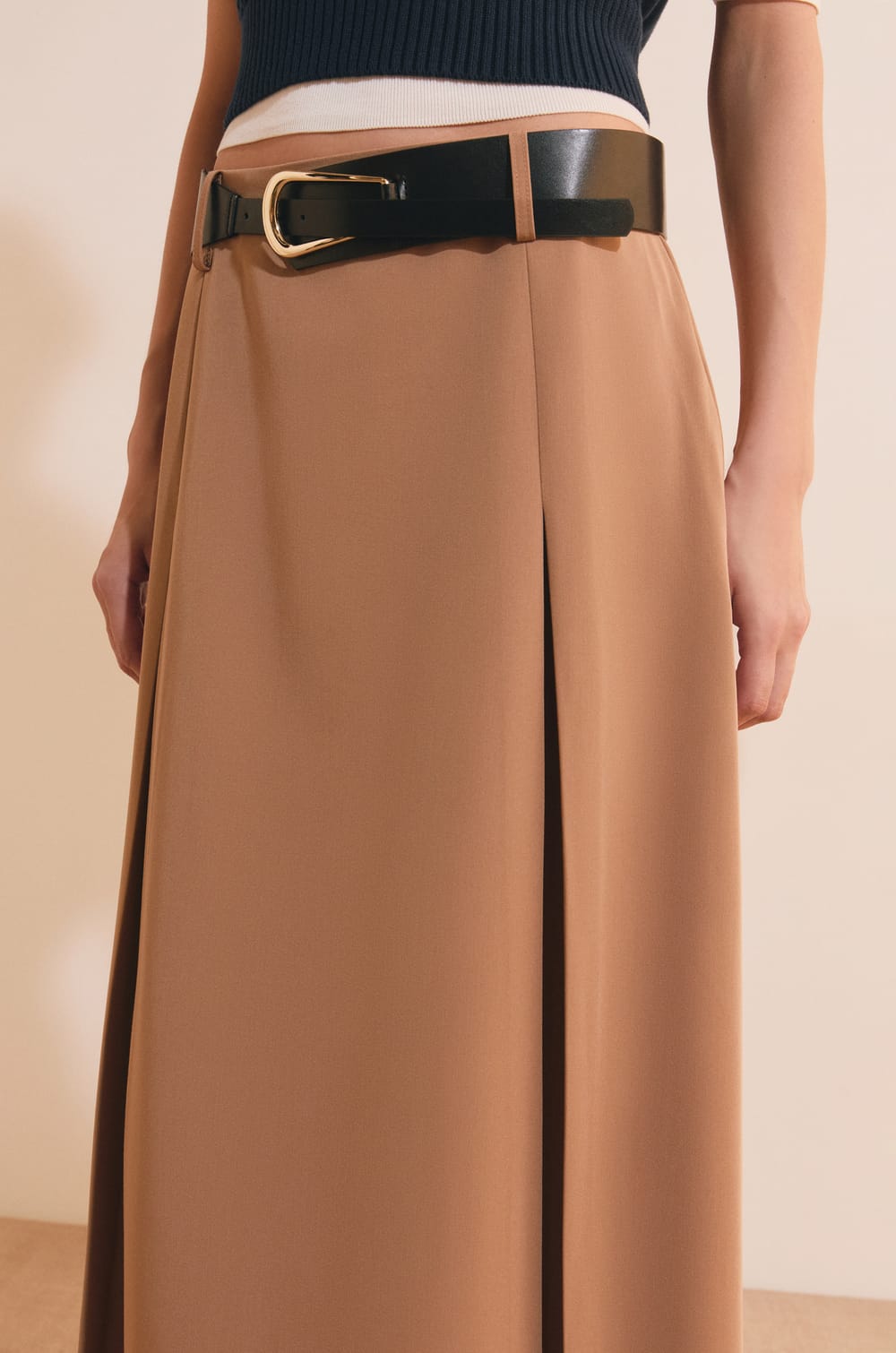 Jupe midi &agrave; pinces;${refinementColor}