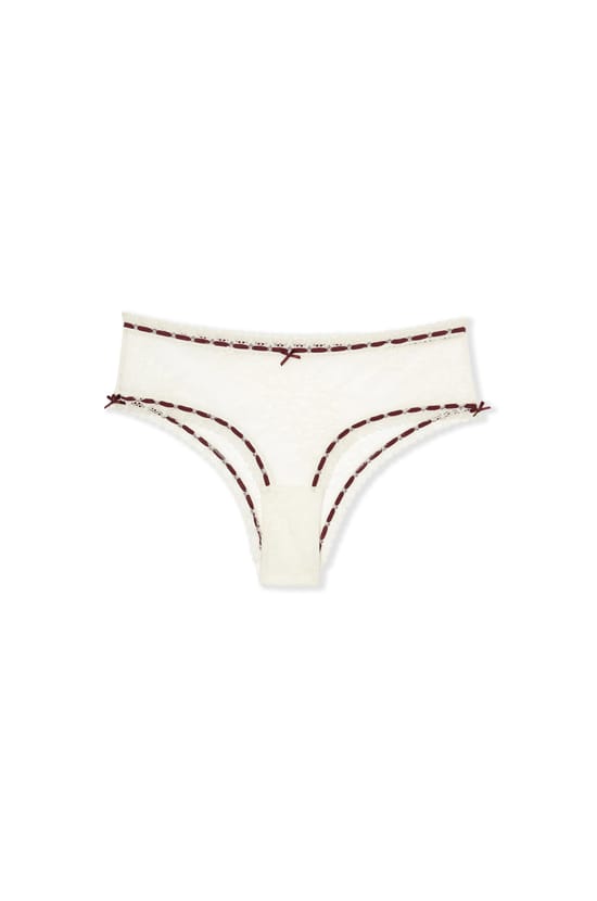 Shorty en dentelle;${refinementColor}
