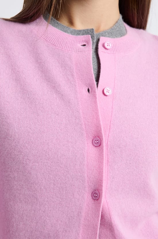 Pull cardigan avec boutons en cachemire;${refinementColor}