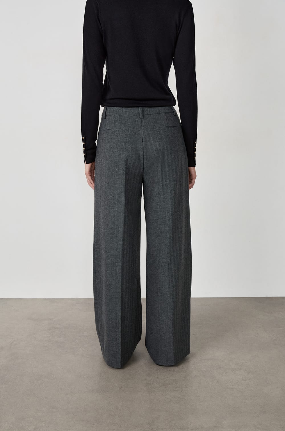 Pantalon large;${refinementColor}