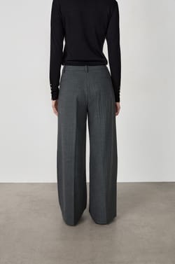 Pantalon large;${refinementColor}
