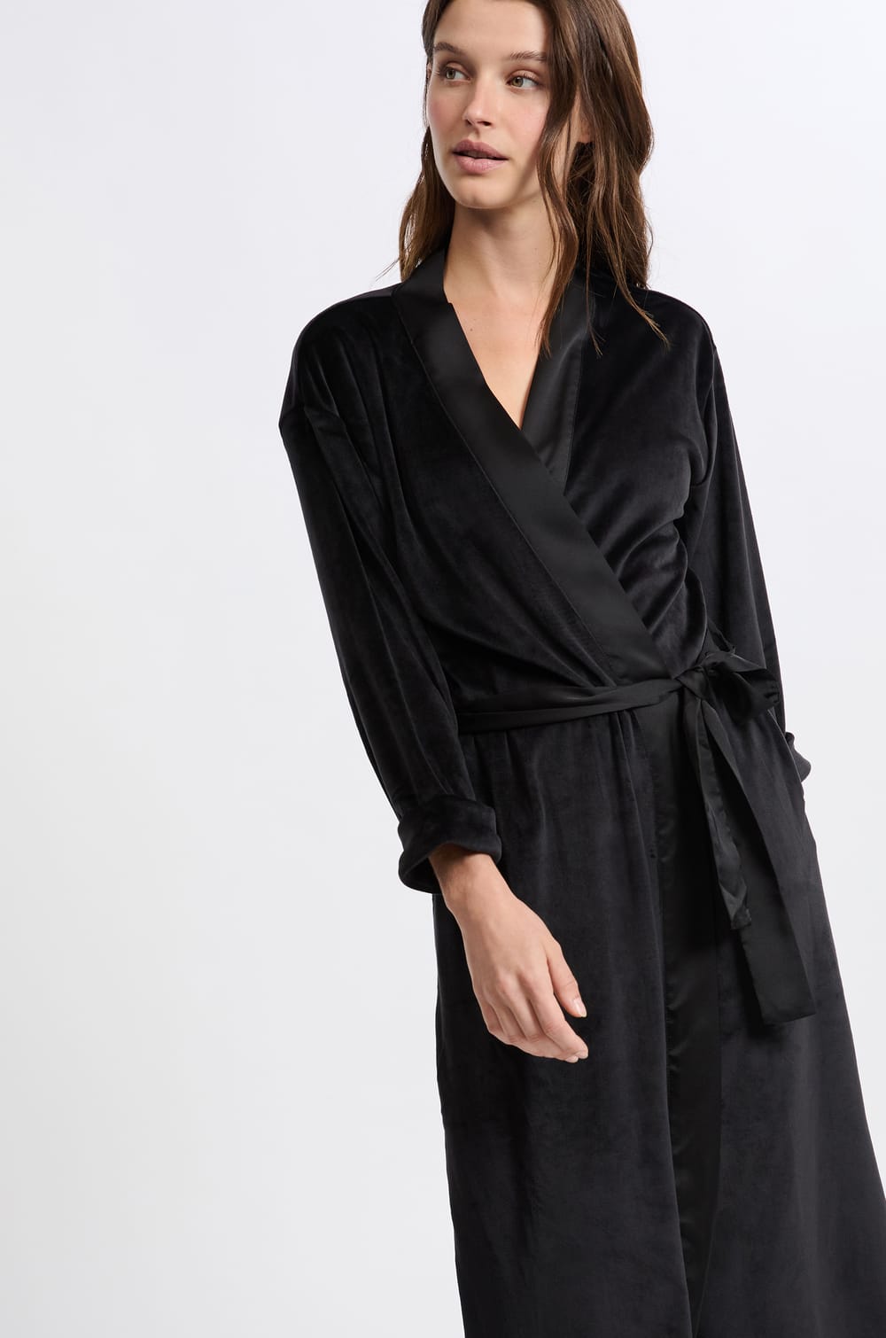 Velvet Robe;${refinementColor}
