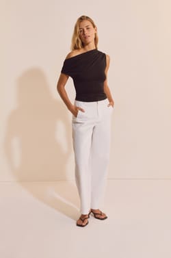 T-shirt avec col bateau;${refinementColor}