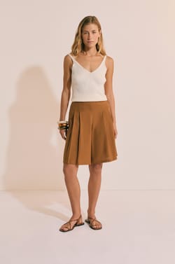 D&eacute;bardeur col V;${refinementColor}