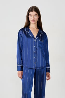 Chemise de pyjama en satin à rayures;${refinementColor}