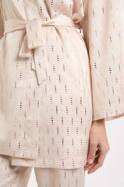 Pyjama 3 pi&egrave;ces satin&eacute;;${refinementColor}