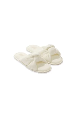 Chaussons tongs;${refinementColor}