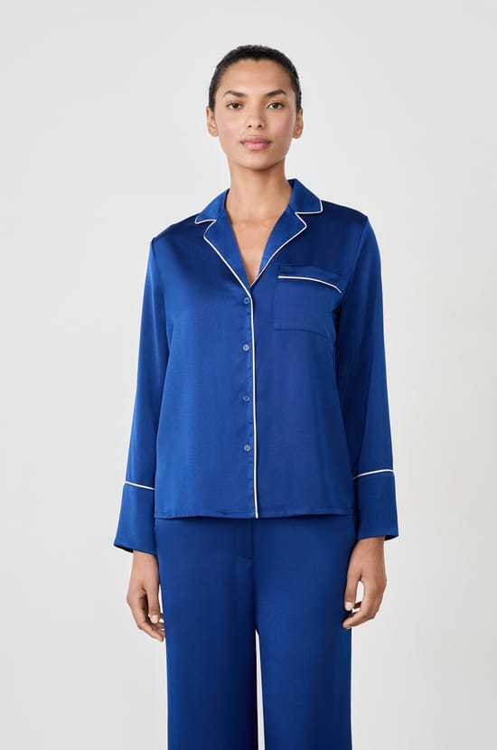 Chemise de pyjama manches longues satinée;${refinementColor}