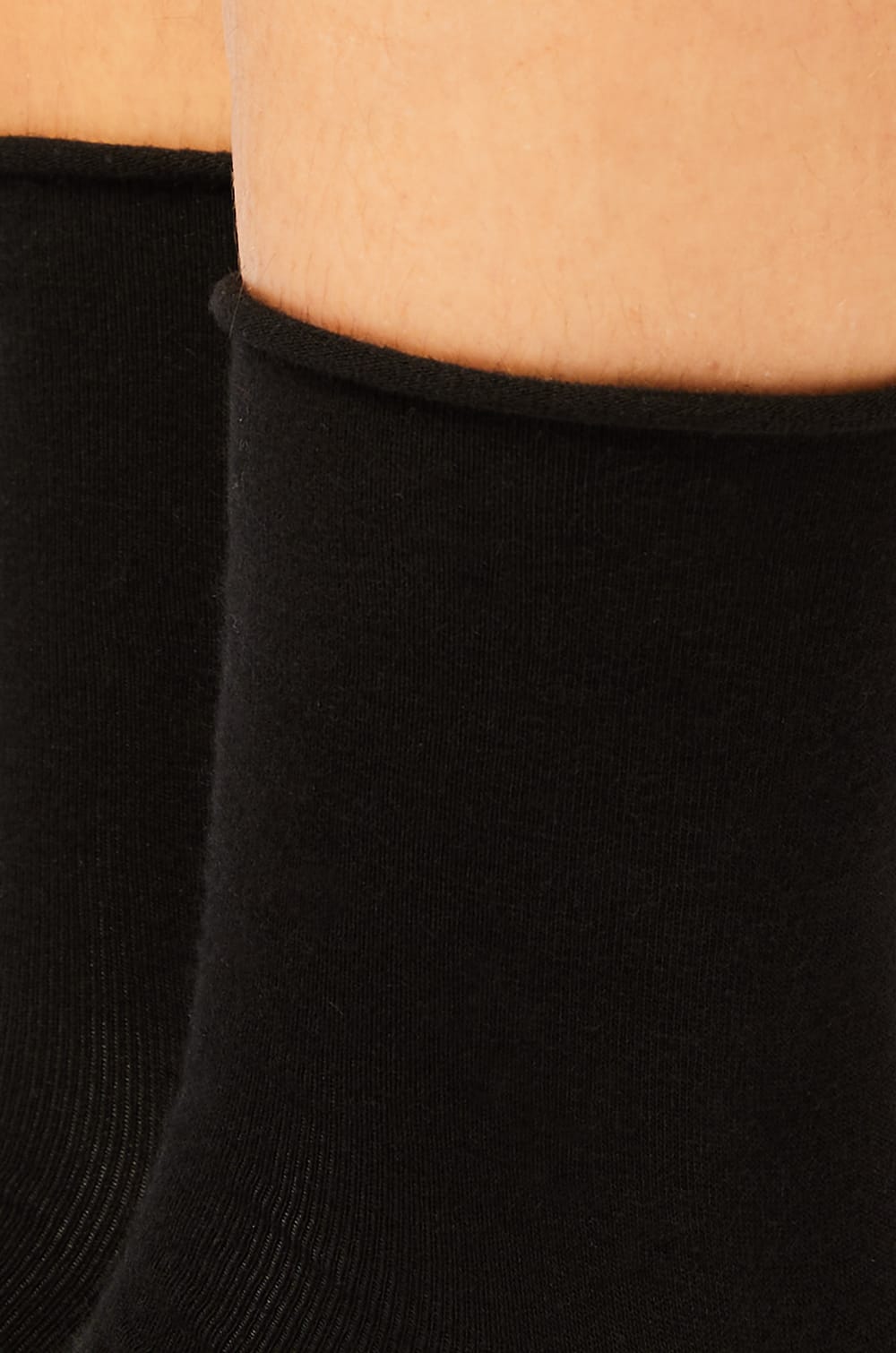 Lot de 2 paires de chaussettes essentielles unies;${refinementColor}