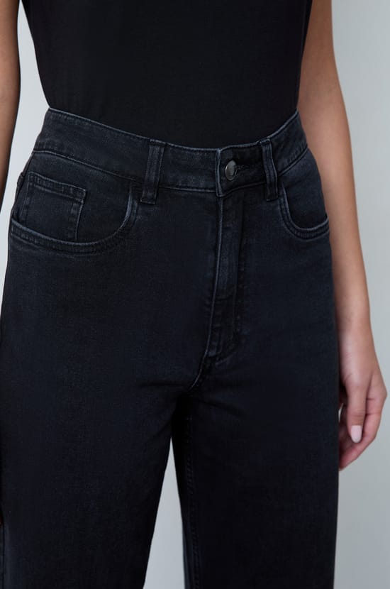 Wide-leg jeans;${refinementColor}