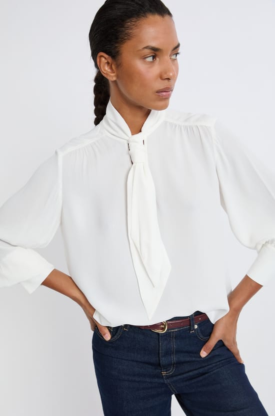 Chemise avec col cravate;${refinementColor}