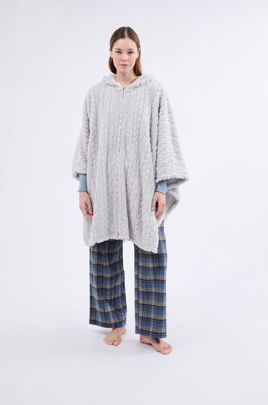 Poncho à manches 3/4;${refinementColor}