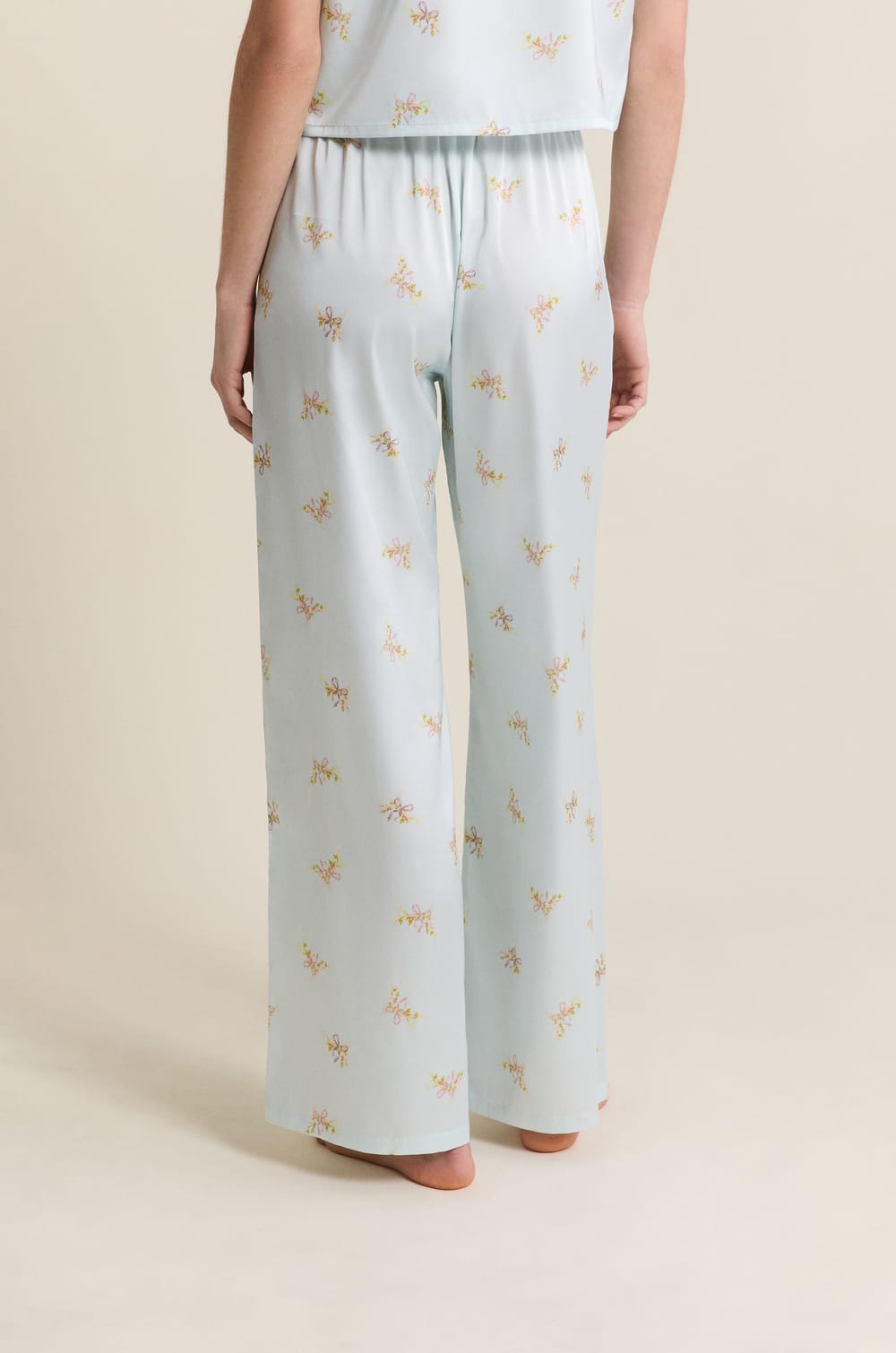 Pantalon de pyjama satin&eacute; &agrave; motifs;${refinementColor}