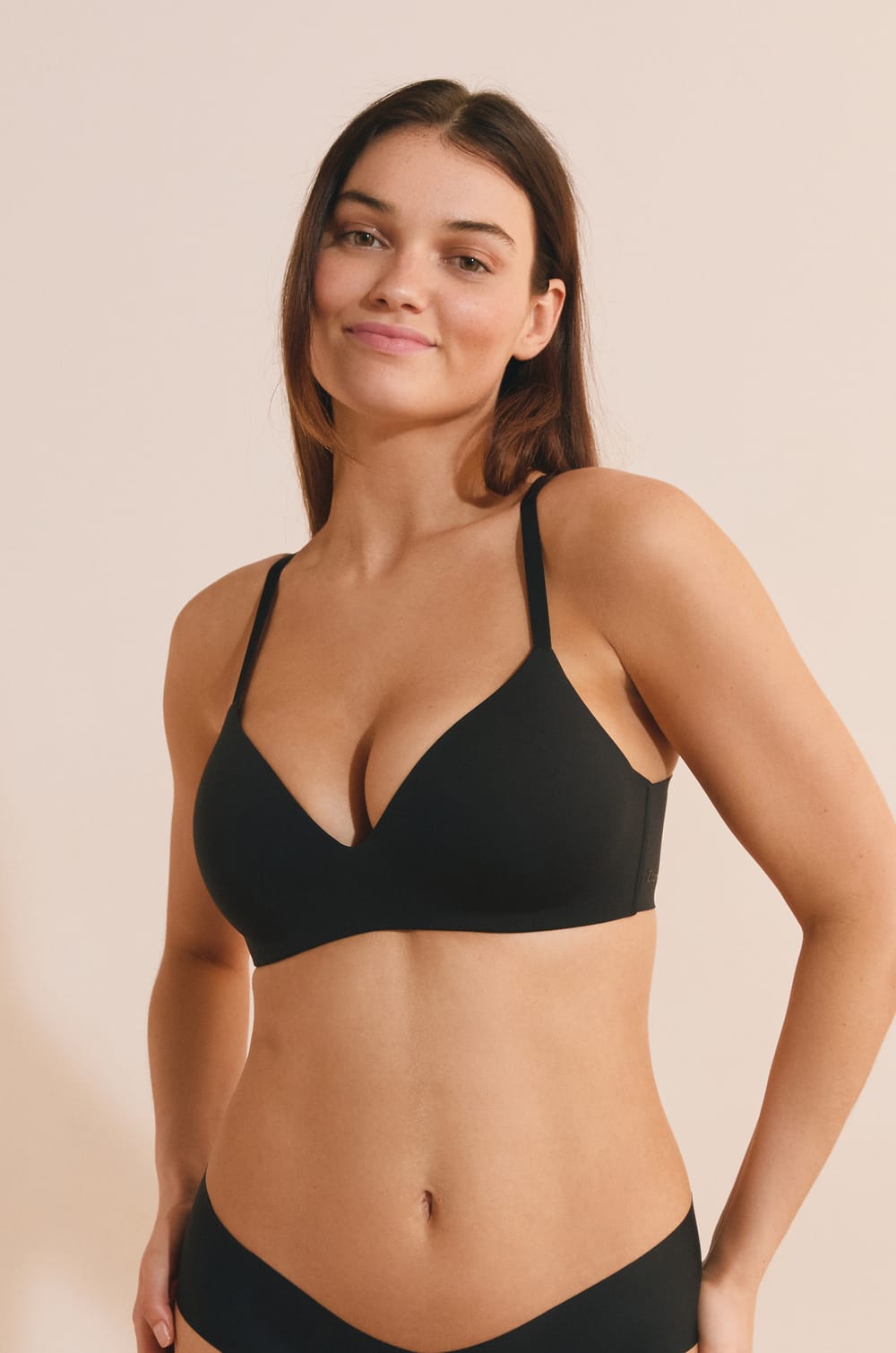 Soutien-gorge triangle sans armature en microfibre;${refinementColor}