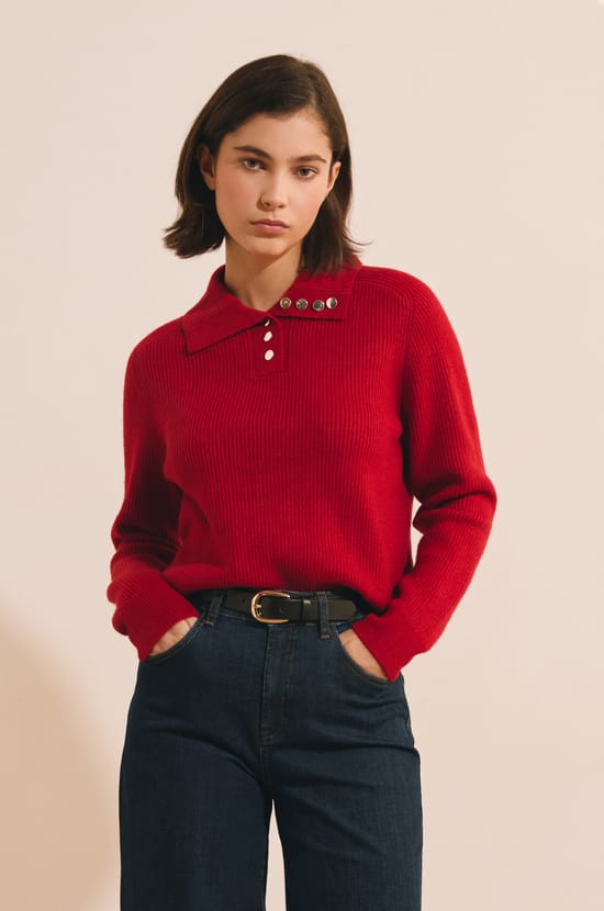 Pull col polo &agrave; d&eacute;tails boutons dor&eacute;s;${refinementColor}