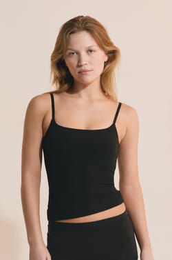 Camisole mit integriertem BH;${refinementColor}