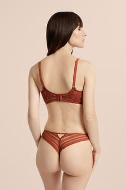 Triangle wireless bra post-mastectomy;${refinementColor}