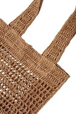 Sac en raphia;${refinementColor}