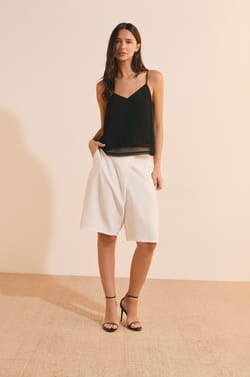 Caraco avec d&eacute;tails transparents;${refinementColor}