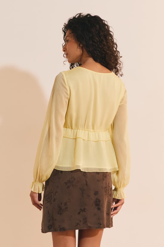 Blouse &agrave; volants avec manches transparentes;${refinementColor}