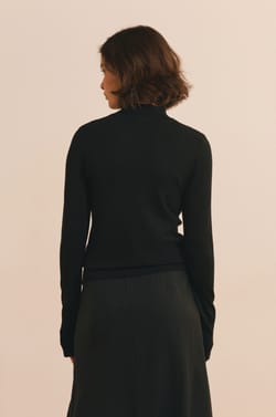 Pull en maille fine &agrave; manches mi-longues;${refinementColor}