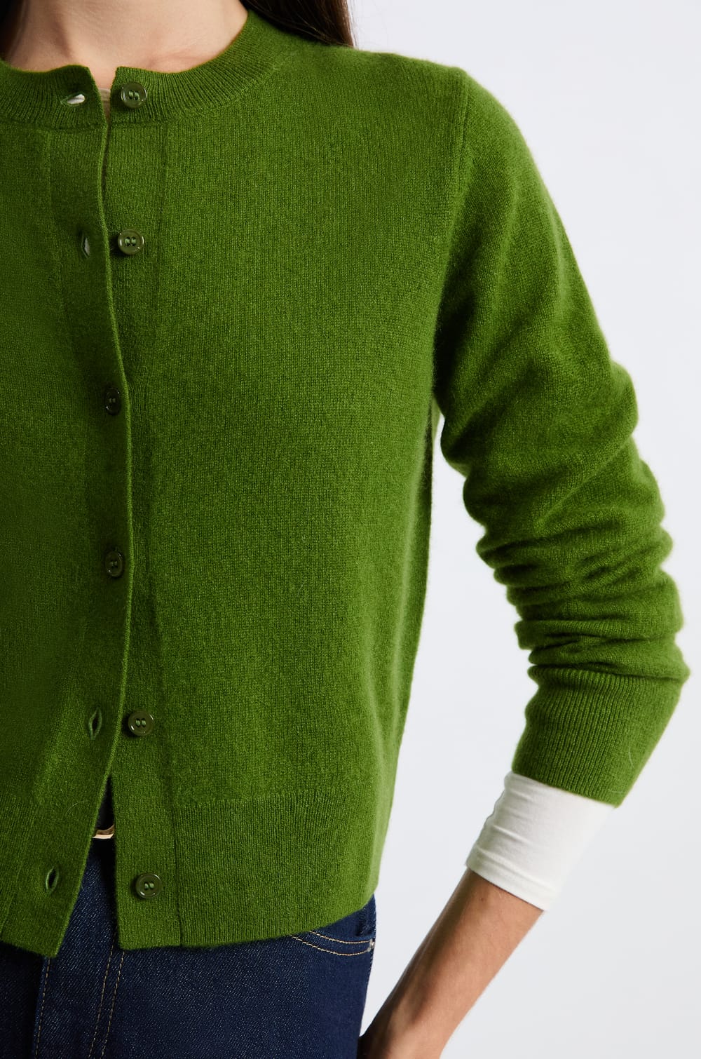 Pull cardigan avec boutons en cachemire;${refinementColor}