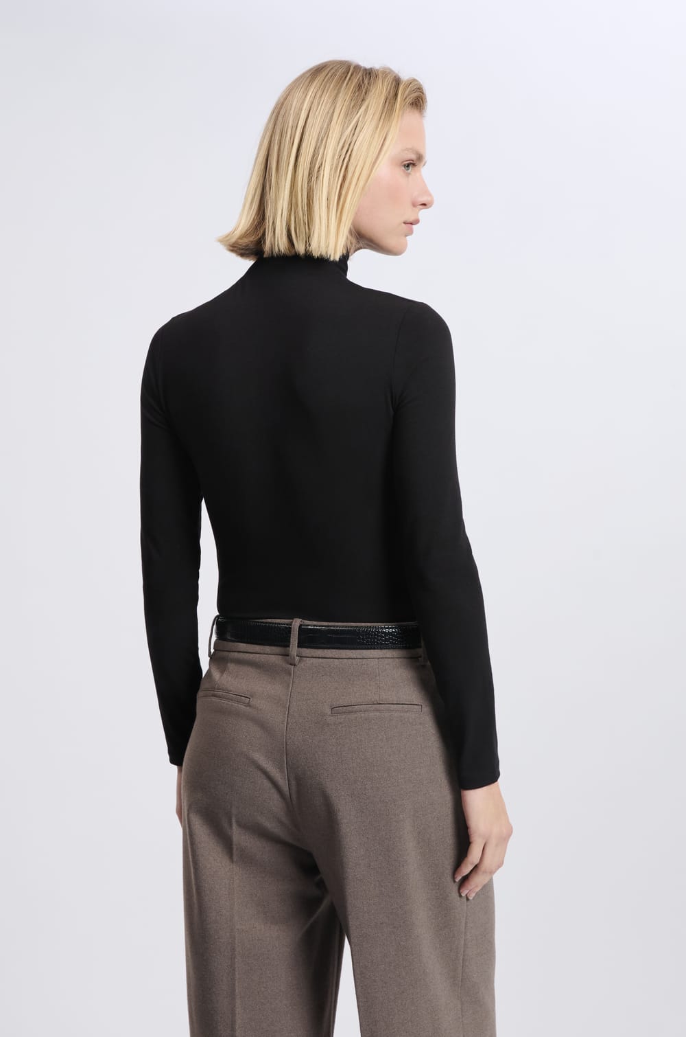 Long-sleeved T-shirt with tie collar with cotton;${refinementColor}