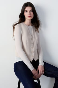 Gilet de costume sans manches;${refinementColor}
