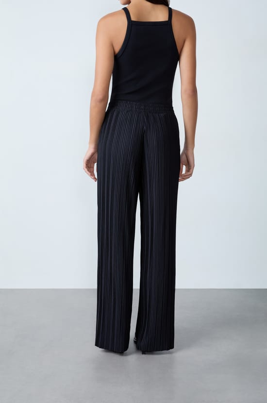 Pantalon fluide plissé;${refinementColor}