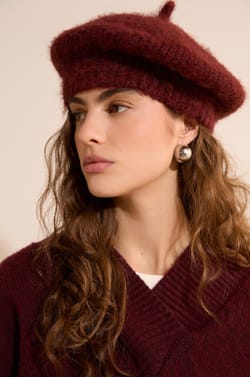 Bonnet avec laine;${refinementColor}