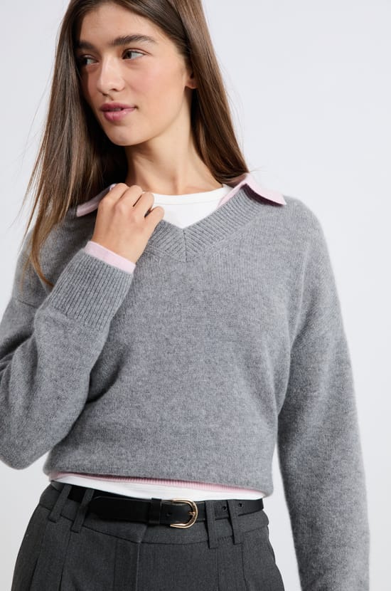 Pull col V en cachemire;${refinementColor}