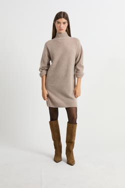 Robe courte en cachemire;${refinementColor}