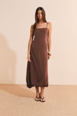 Robe longue bouffante;${refinementColor}