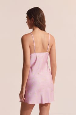 Nuisette satin&eacute;e &agrave; motifs;${refinementColor}