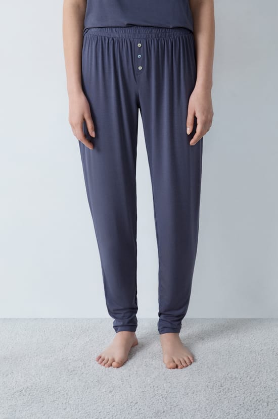   Pantalón de pijama liso;${refinementColor}
