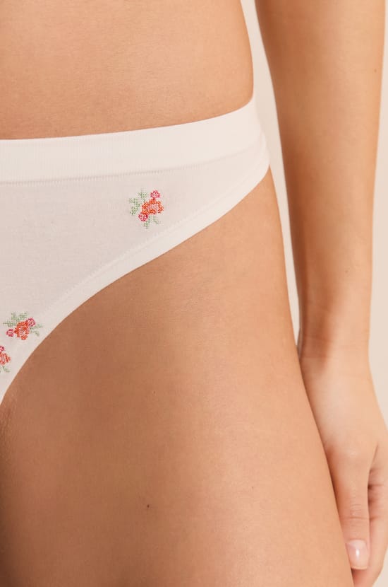 Stringy z bavlny;${refinementColor}