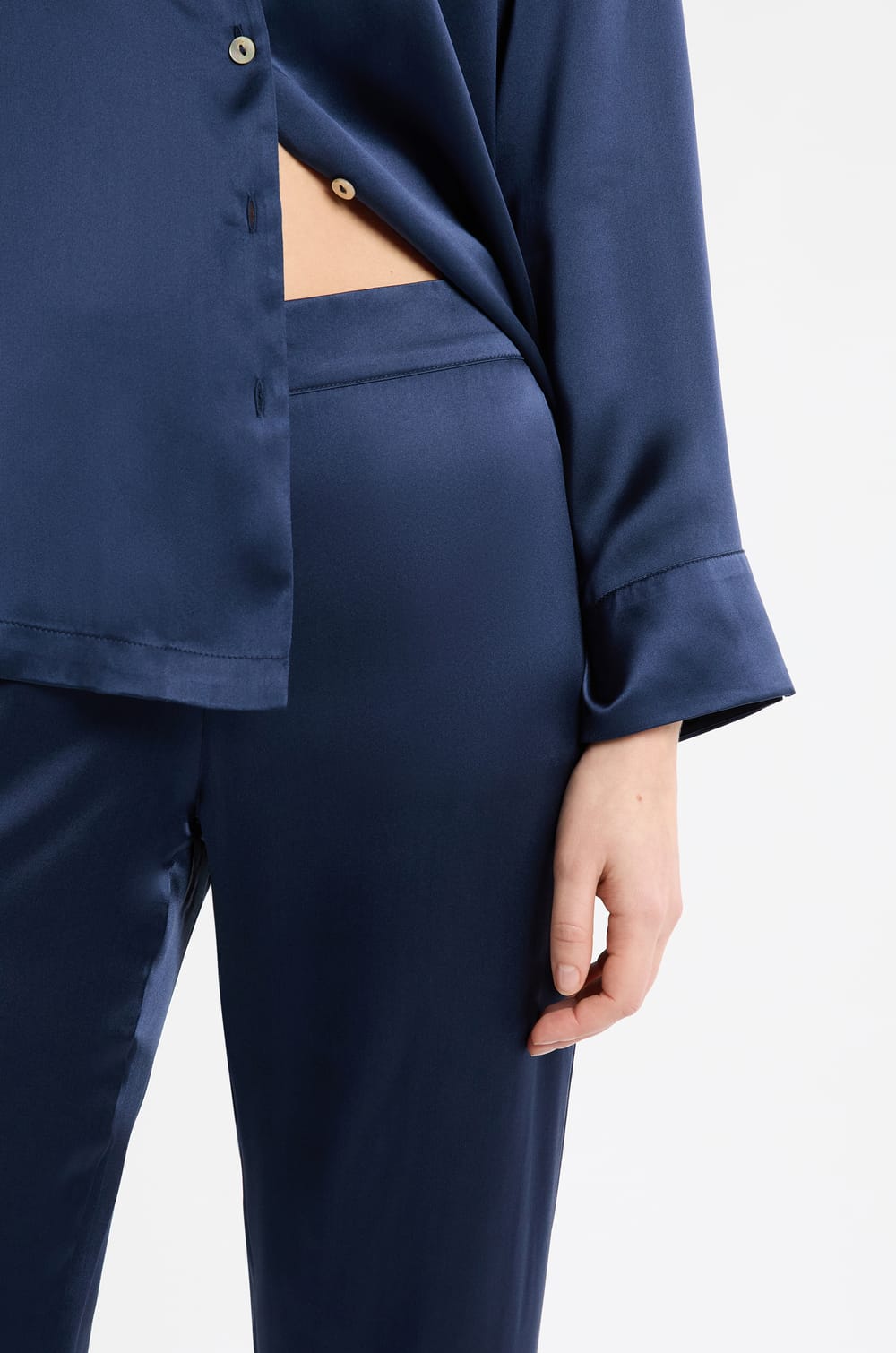 Pantalon de pyjama en soie;${refinementColor}